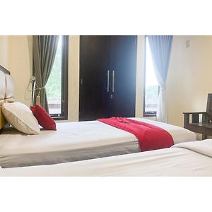 Kamar kembar standard